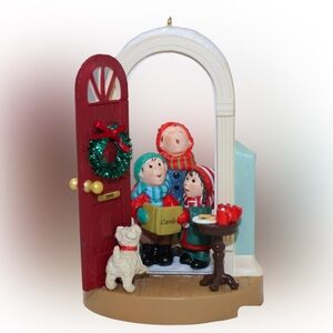 Hallmark Keepsake Ornament - Caroling at‎ The Door (2003)
